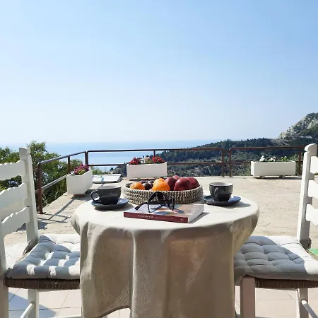 Πανσιόν Noemie Αθάνι