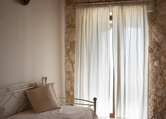 Noemie Guest house 3*