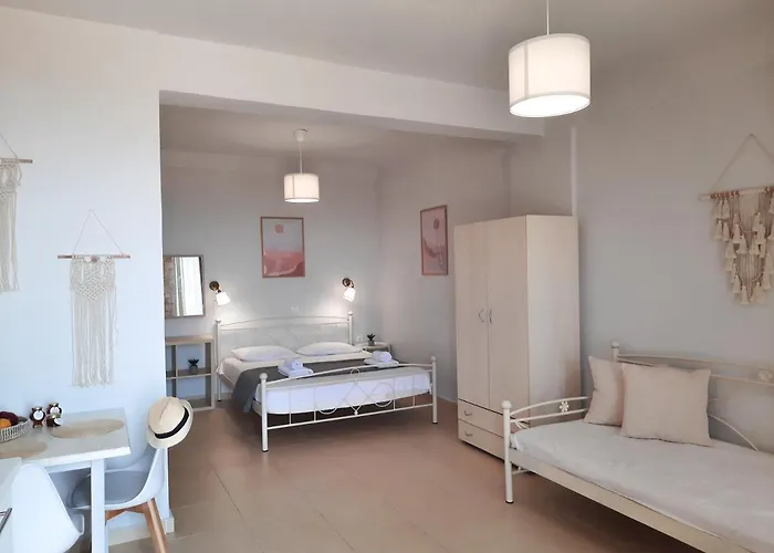 Guest house Noemie Athanion